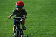 В Израиле запрещено ездить на велосипеде без каски. // veloonline.com