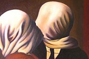 Среди экспонатов – поддельный Рене Маргитт. // topos.ru