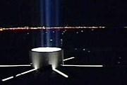 Монумент эффектно светится в темноте. // ntv.ru