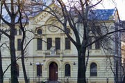 Новый отель будет расположен недалеко от старейшей синагоги Варшавы. // Google.com