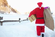 Без эльфов Санта-Клаусу не справиться. // GettyImages