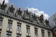 Отель Kempinski Dukes Palace расположен во дворце, построенном в XV веке. // kempinski-bruges.com