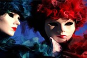 Взрослых в карнавальных костюмах пропустят бесплатно. // hotelinumbria.it