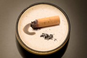 Немецкие туристы едут курить в польские рестораны. // GettyImages