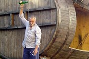 Наливать сидр - особое искусство. // desdeasturias.com