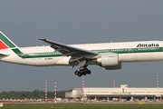 Самолет авиакомпании Alitalia // Airliners.net