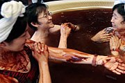 Шоколад повышает настроение и улучшает кожу. // AP