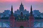 Кремль снимать без разрешения нельзя. // Дмитрий Константинов