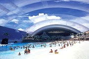Японский Ocean Dome - пляж под искусственным небом. // techeblog.com