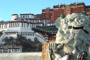 Дворец Потала снова открыт для туристов. // travelblog.org