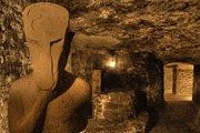 В лабиринт снова пускают туристов. // caboodle.hu/Monika Jones
