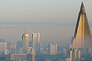 Ryugyong Hotel – крупнейшее здание в Северной Корее. // skyscraperlife.com