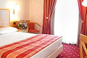 Интерьер номера отеля Domina Inn в Милане. // dominahotels.com