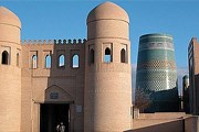 Западные ворота Хивы - Ата-Дарваза // Wikipedia