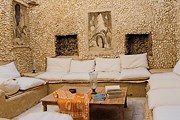Отель Adrère Amellal стилизован под постройки берберов. // adrereamellal.net