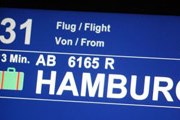 Табло с указанием времени, оставшимся до начала выдачи багажа // stuttgart-airport.com