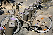 Половина велопарка подлежит замене. // paris-photos.org