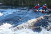 Для большинства туров необходим опыт водных походов. // Adrenalinetour.ru