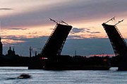 Санкт-Петербург пытается сохранить турпоток. // enlight.ru