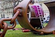 Это самый масштабный памятник в Европе, посвященный периоду рабства. // halleyjc.blog.lemonde.fr