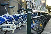 Одна из стоек с велосипедами в Стокгольме. // beta.stockholmtown.com