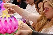 Туристы смогут сами изготовить лотосовые фонари. // НОТК