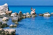 Полуостров ждет туристов, но не снижает цены. // hello-greece.ru