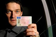 Прежде чем купить наркотики, клиент должен оформить специальное удостоверение. // GettyImages
