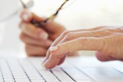 Российские туристы получают визу на Кипр по интернету. // GettyImages