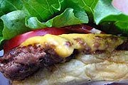 Бургер из Shake Shack // Flickr / Slice