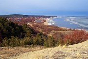 Куршская коса расположена на побережье Балтийского моря. // photoscape.ru