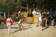 На пляжах - большой выбор развлечений. // o2zlutelazne.cz