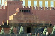 Мавзолей традиционно закрывают для посещения несколько раз в году. // Travel.ru