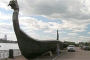 Дракары являются одним из символов Выборга. // gnuman.ru