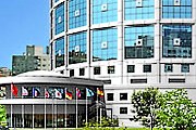 Отель расположен недалеко от центра города. // marriott.com