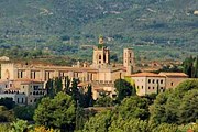 Монастырь Сантес-Креус - один из пунктов маршрута. // spain.com.ua