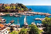 Российские туристы выбирают отдых в Анталье. // findaturkishproperty.co.uk
