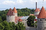 По узким улочкам Старого Таллина сложно приехать на вызов быстро. // vikingtravel.com