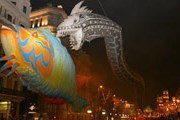 Спектакли театра Plasticiens Volants - незабываемое зрелище. // plasticiensvolants.com