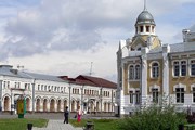 В Бийске - свыше 330 памятников архитектуры. // Wikipedia