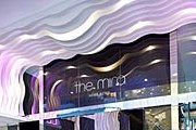 Вход в здание отеля Mira Hong Kong // venere.com