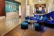 Холл отеля Holiday Inn в Паттайе // holidayinn.com