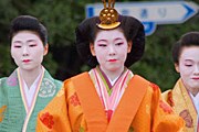 Участницы процессии // blog.japundit.com