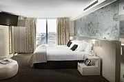 Один из номеров отеля The Olsen // artserieshotels.com.au