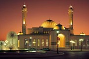 Туристы остаются в Бахрейне нелегально. // nationalgeographic.com