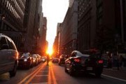 Даты превращения острова в Манхэттенхендж высчитываются учеными. // newyorkology.com