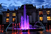 Свето-музыкальное шоу проходит каждый день. // mmkrakow.pl