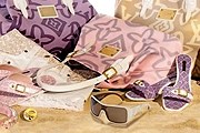 Делать покупки на пляжах Италии - опасно. // handbags800.com