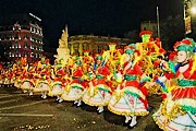 Празднование продолжается и ночью. // maktubpoemas.no.sapo.pt