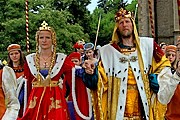 В празднике примет участие король Вацлав IV со свитой. // czechtourism.com